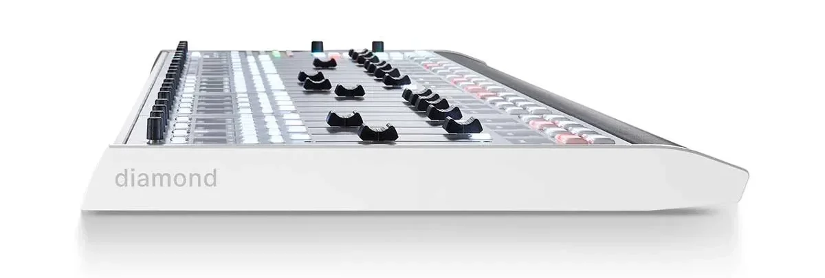 diamond console