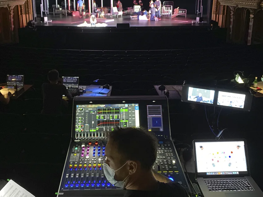 OHZ Gallery Mike Rehearsal