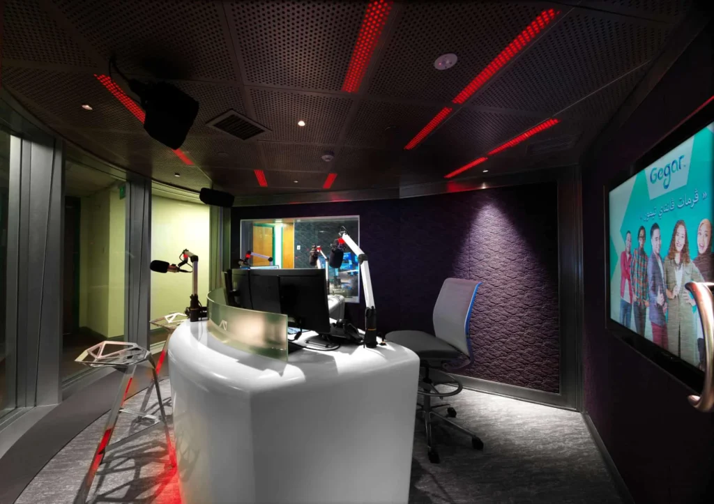 astro gegars new studio